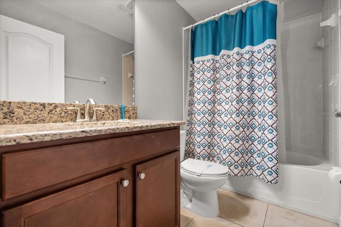 Image No.23-8 Bed Property for sale