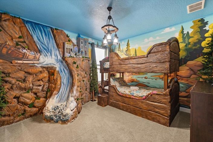 Image No.26-8 Bed Property for sale