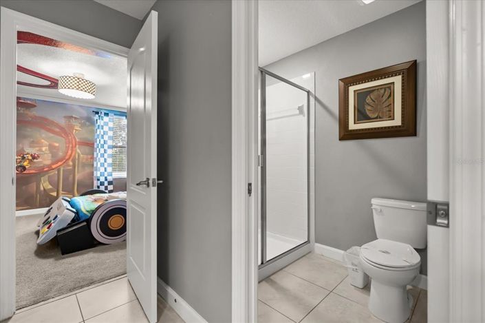 Image No.29-8 Bed Property for sale