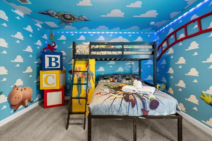 Image No.32-8 Bed Property for sale