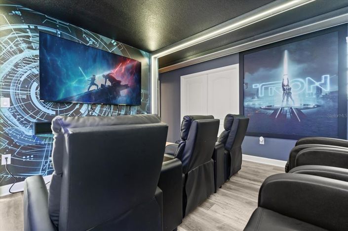 Image No.45-8 Bed Property for sale