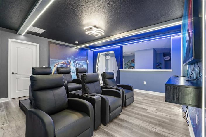 Image No.48-8 Bed Property for sale