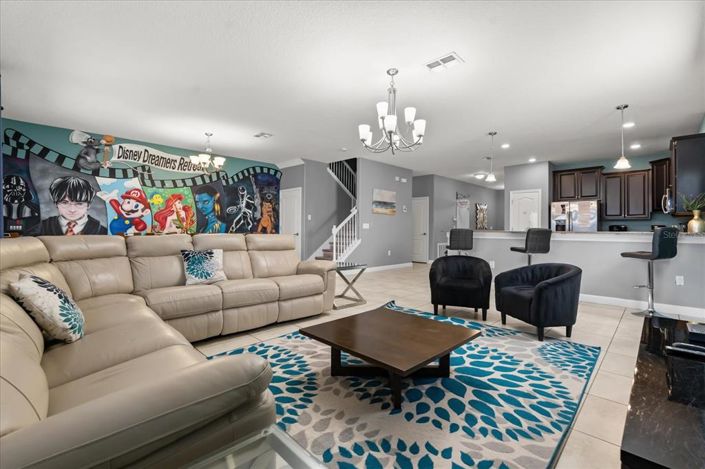 Image No.67-8 Bed Property for sale