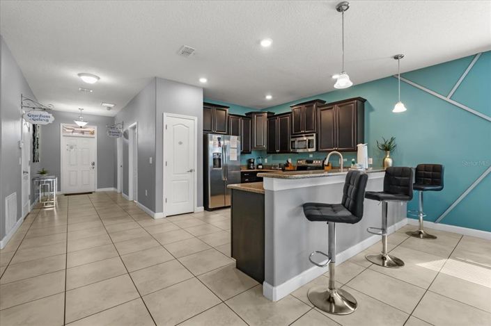 Image No.7-8 Bed Property for sale