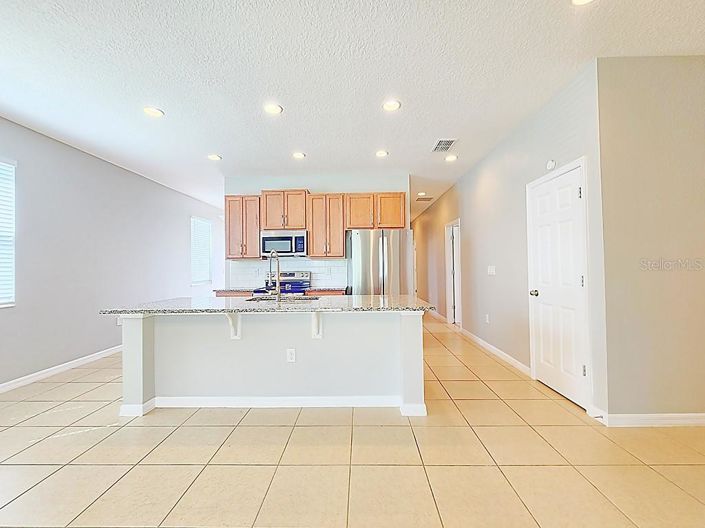 Image No.4-4 Bed Property for sale