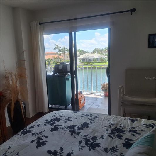 Image No.10-2 Bed Property for sale