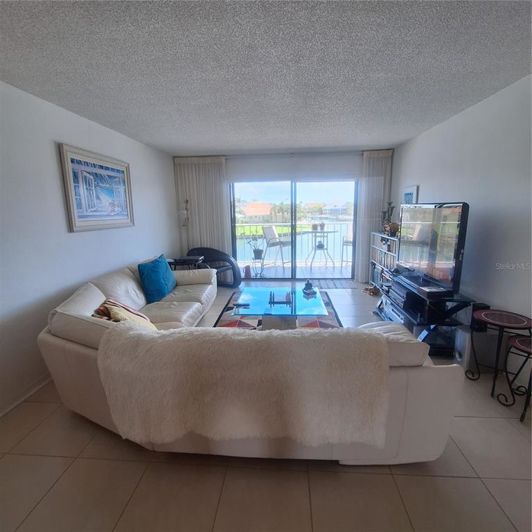 Image No.18-2 Bed Property for sale