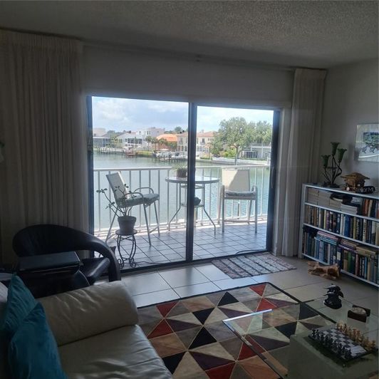 Image No.19-2 Bed Property for sale