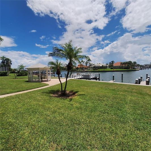 Image No.40-2 Bed Property for sale