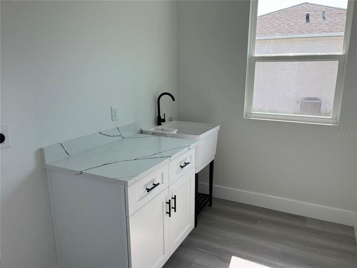 Image No.11-3 Bed Property for sale