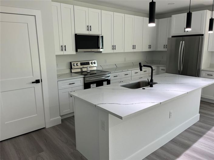 Image No.5-3 Bed Property for sale