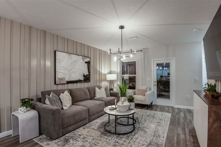 Image No.8-3 Bed Townhouse for sale