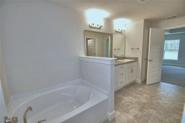 Image No.51-3 Bed Property for sale