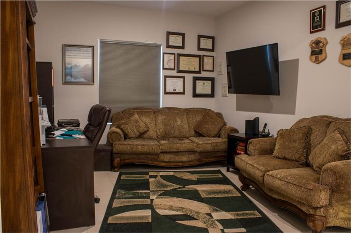 Image No.15-4 Bed Property for sale