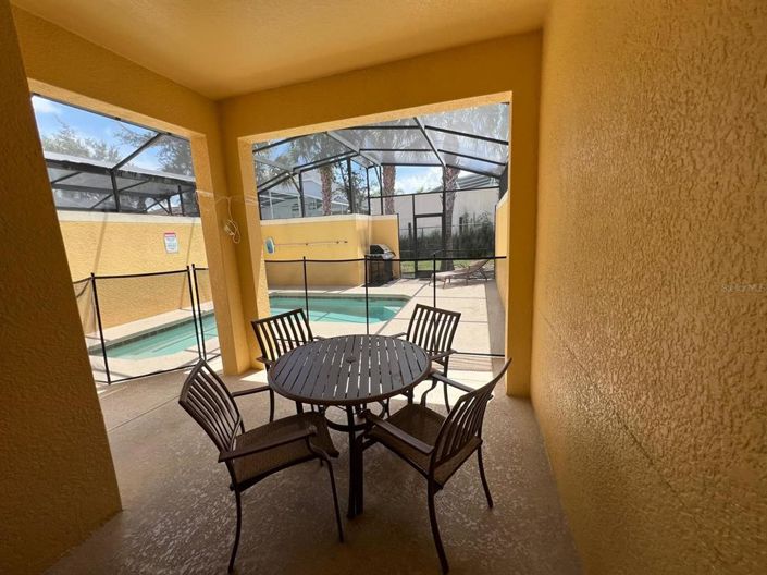 Image No.29-4 Bed Townhouse for sale