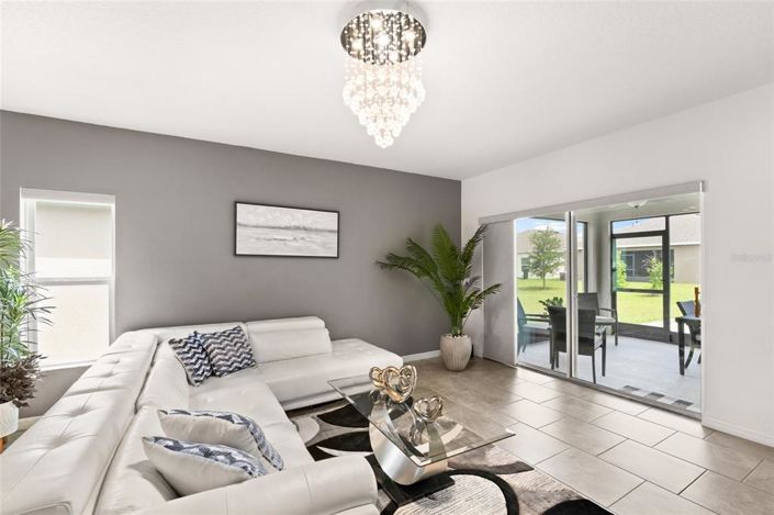 Image No.12-3 Bed Property for sale