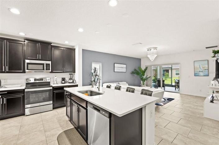 Image No.5-3 Bed Property for sale