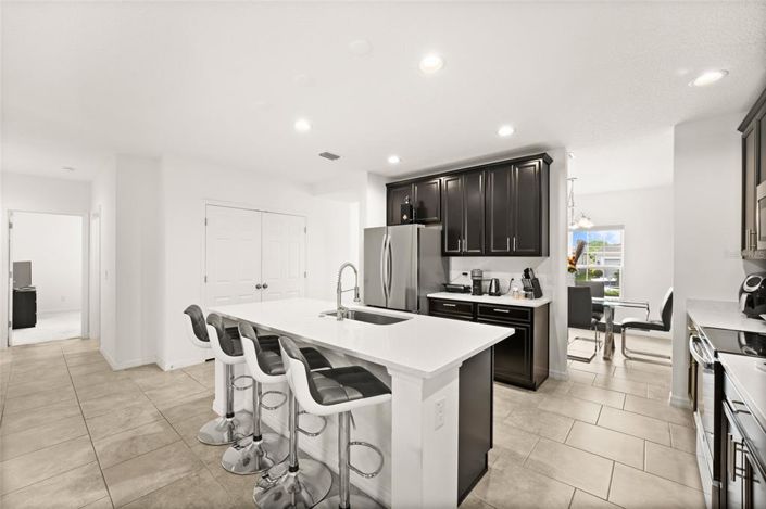 Image No.8-3 Bed Property for sale