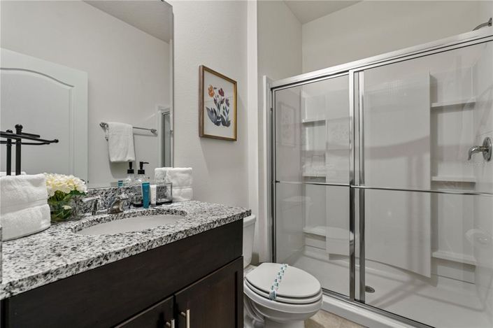 Image No.24-6 Bed Property for sale