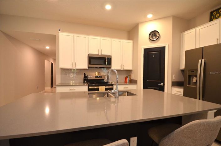 Image No.8-3 Bed Property for sale