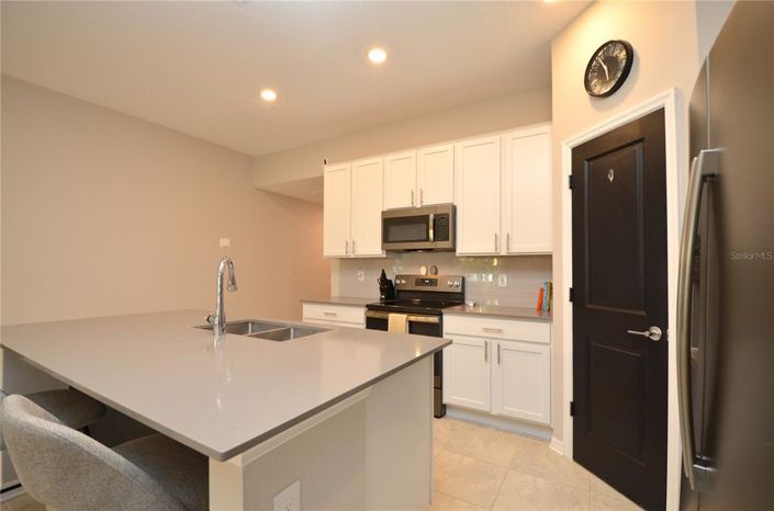 Image No.9-3 Bed Property for sale