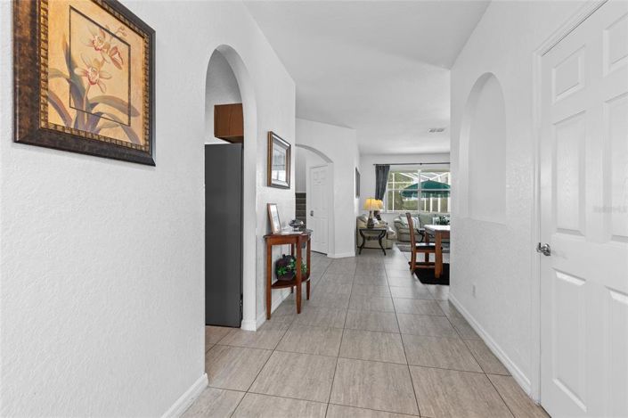 Image No.5-5 Bed Property for sale