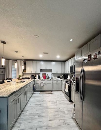 Image No.13-6 Bed Property for sale