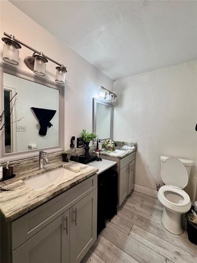 Image No.21-6 Bed Property for sale