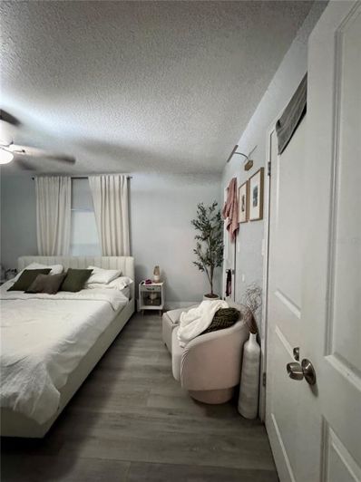 Image No.24-6 Bed Property for sale