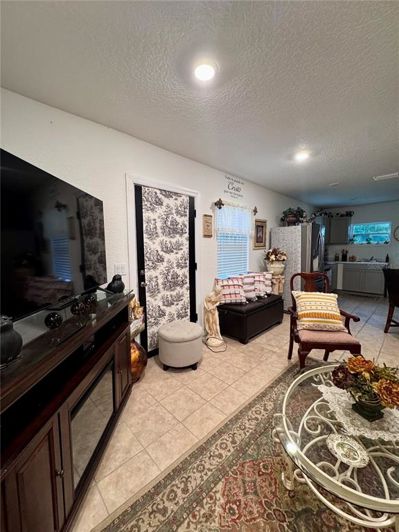 Image No.43-6 Bed Property for sale