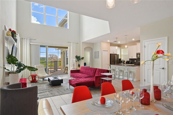 Image No.10-5 Bed Property for sale