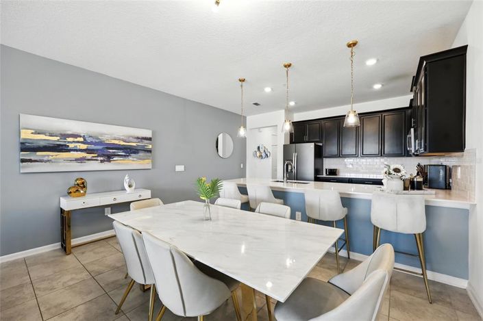 Image No.12-3 Bed Property for sale