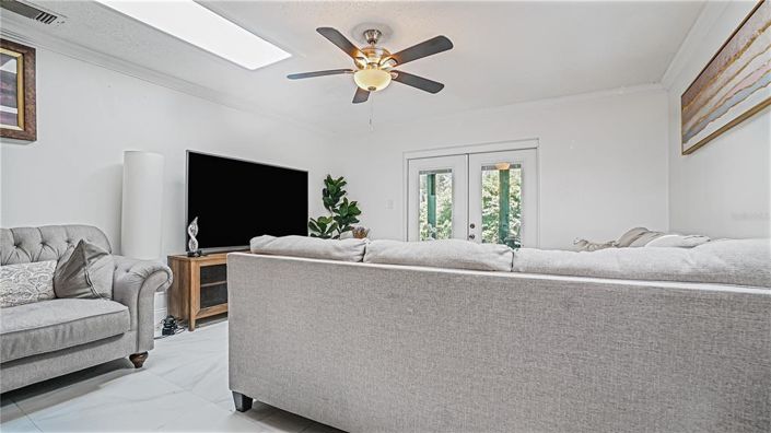 Image No.22-3 Bed Property for sale