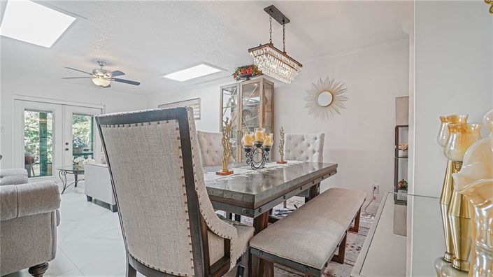 Image No.4-3 Bed Property for sale