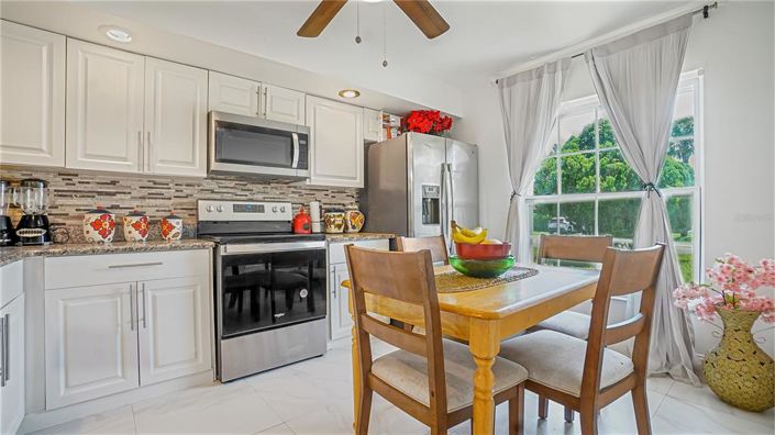 Image No.8-3 Bed Property for sale