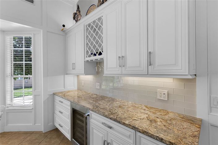 Image No.12-4 Bed Property for sale