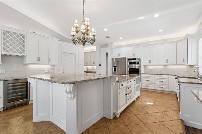 Image No.48-4 Bed Property for sale