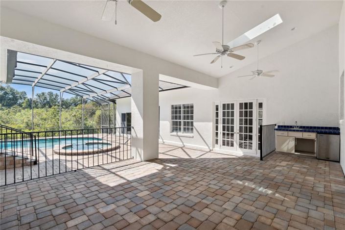 Image No.60-4 Bed Property for sale