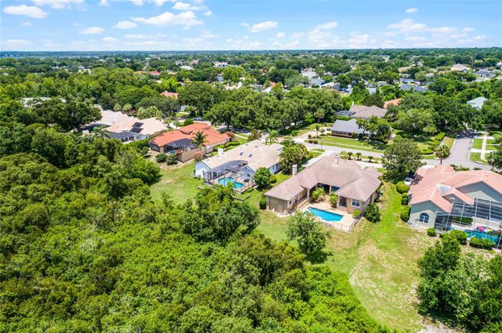 Image No.67-4 Bed Property for sale