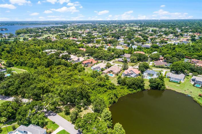 Image No.68-4 Bed Property for sale