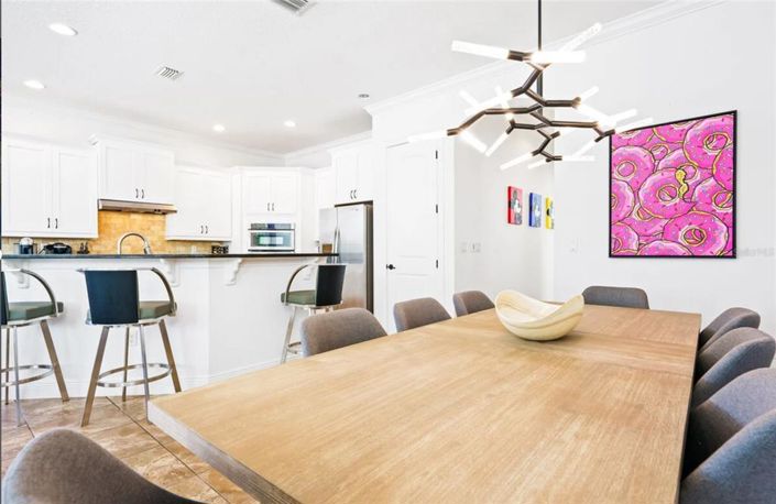 Image No.17-5 Bed Property for sale