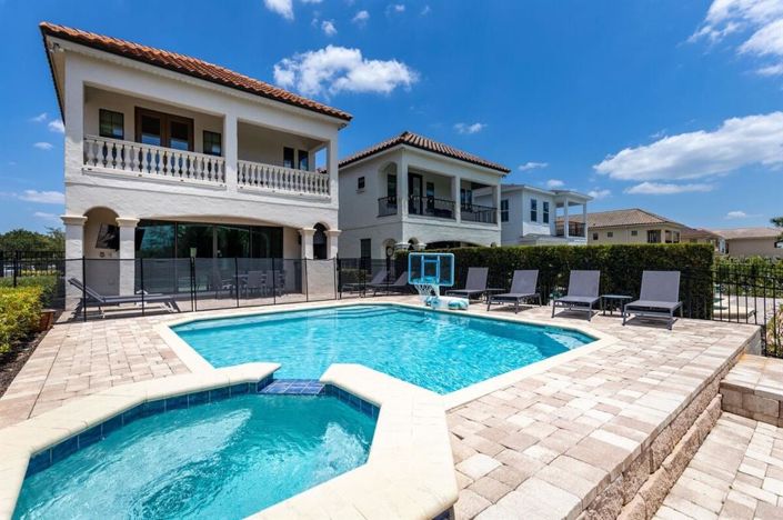 Image No.47-5 Bed Property for sale