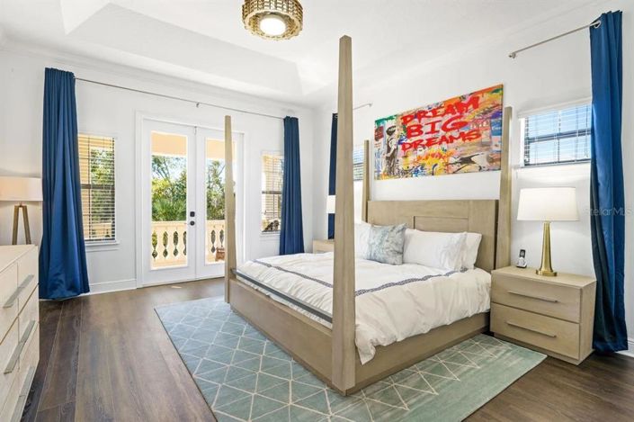 Image No.62-5 Bed Property for sale