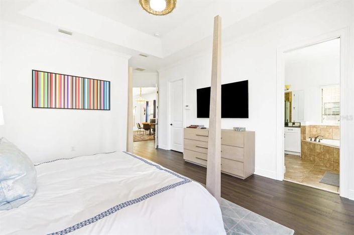 Image No.63-5 Bed Property for sale