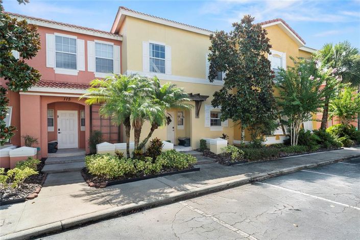 Image No.2-Maison de ville de 3 chambres à vendre à Kissimmee