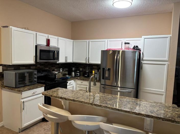 Image No.5-Propriété de 4 chambres à vendre à Kissimmee