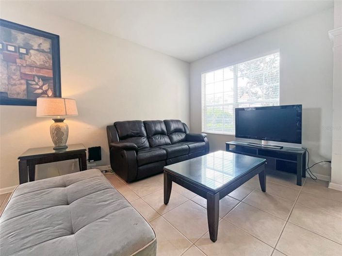 Image No.11-6 Bed Property for sale