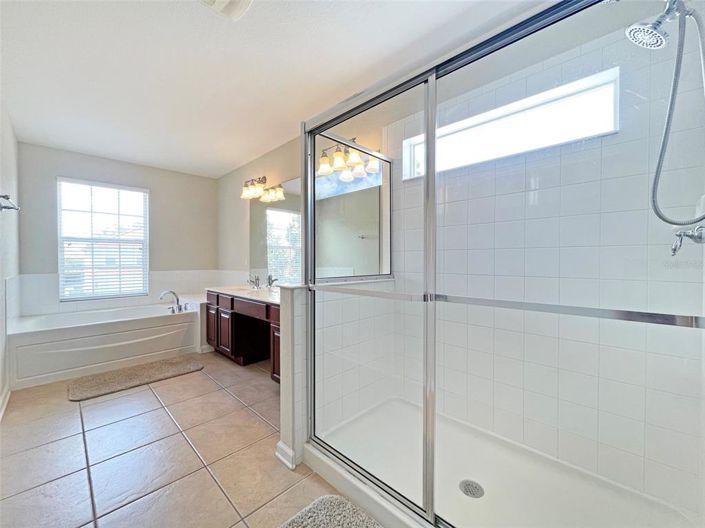 Image No.14-6 Bed Property for sale