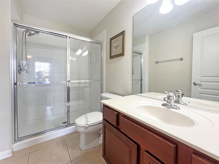 Image No.25-6 Bed Property for sale