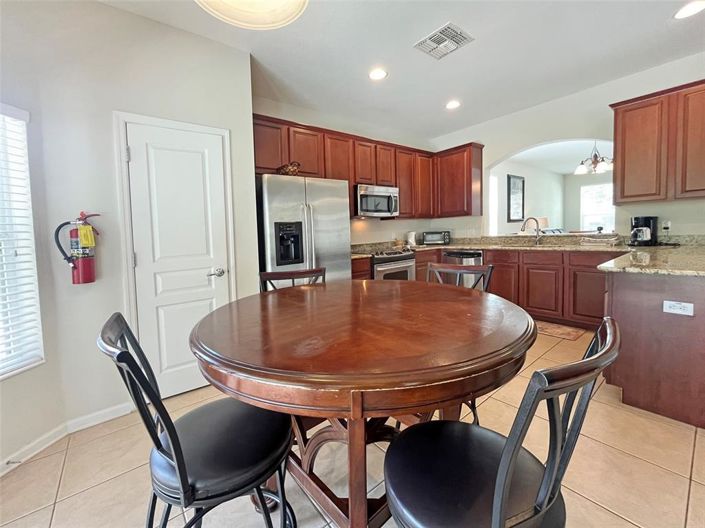 Image No.7-6 Bed Property for sale